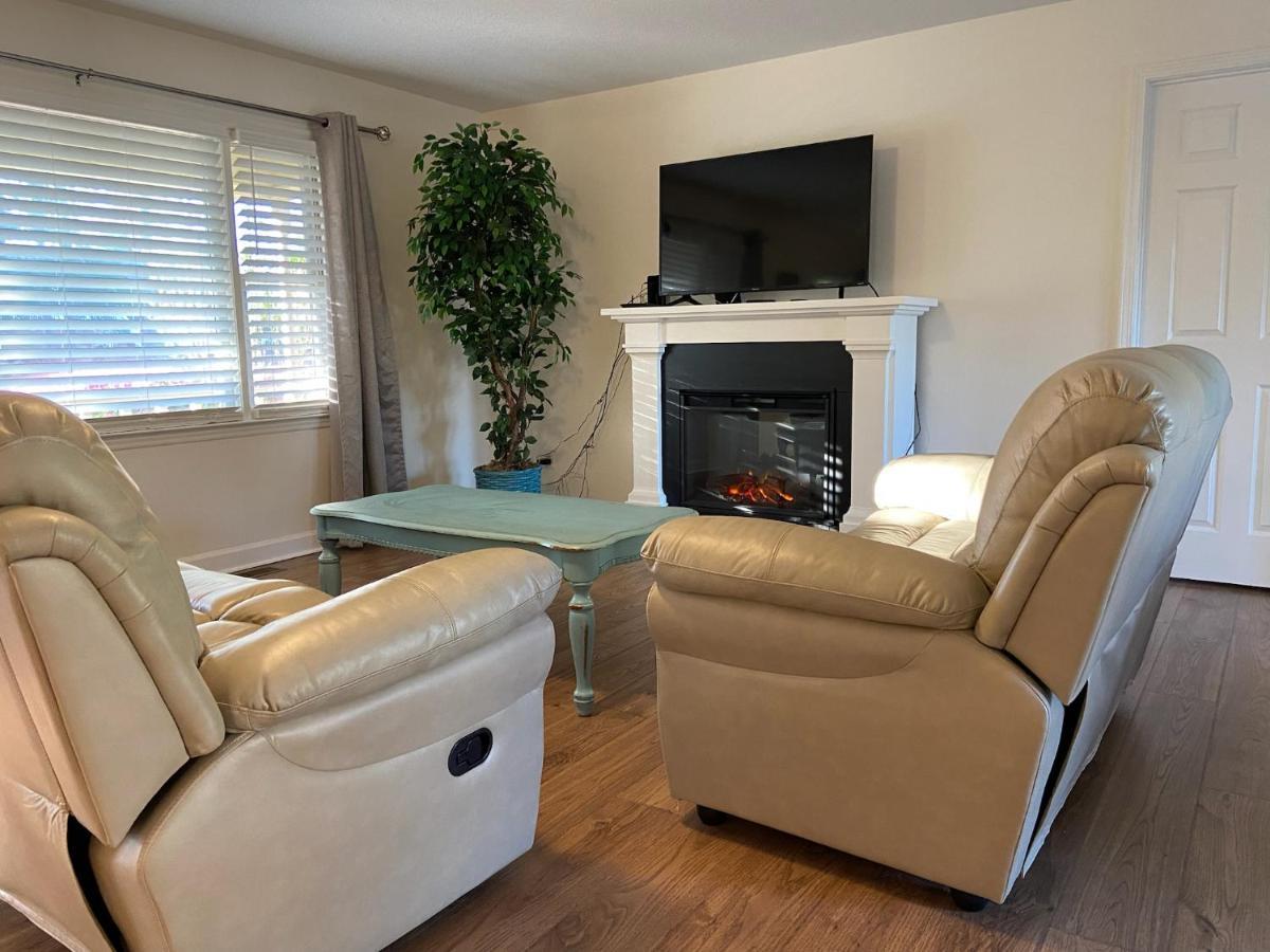 Cozy Three Bedroom House With Fireplace Wilmington Esterno foto